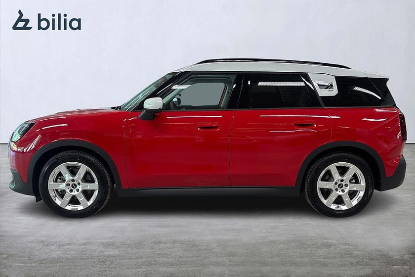 Bild 3 av MINI Countryman SE ALL4 / Panorama / Drag / Head-Up / Komfortöppning