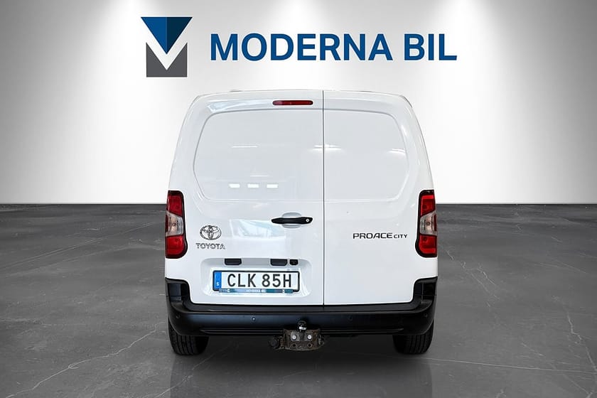 Bild 4 av Toyota ProAce City 1.5D 130hk Aut Drag Värmare B-kamera  3-sits Nybes