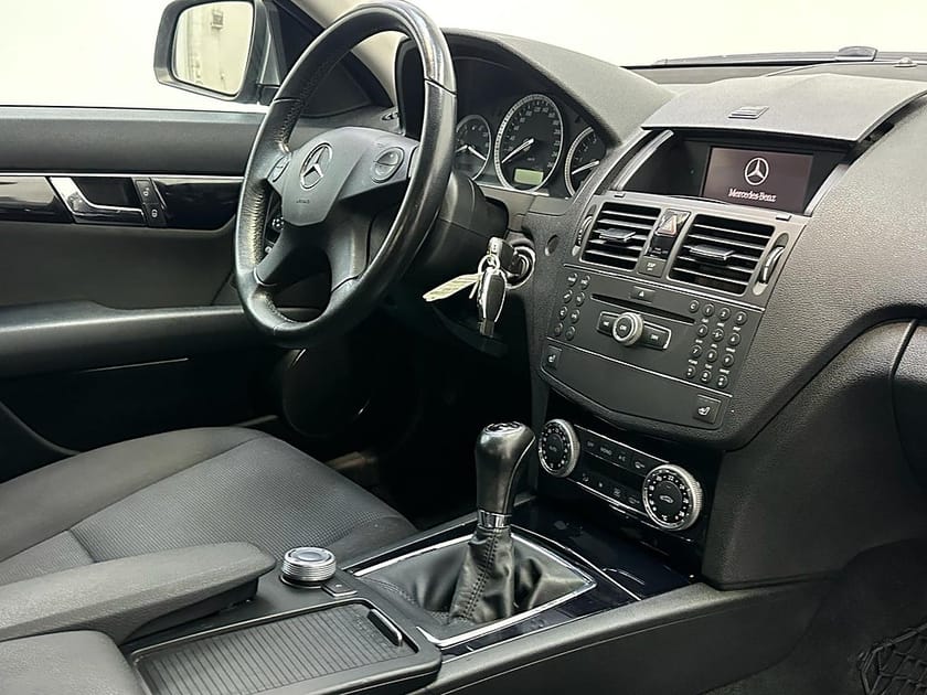 Bild 2 av Mercedes-Benz C 180 Kompressor