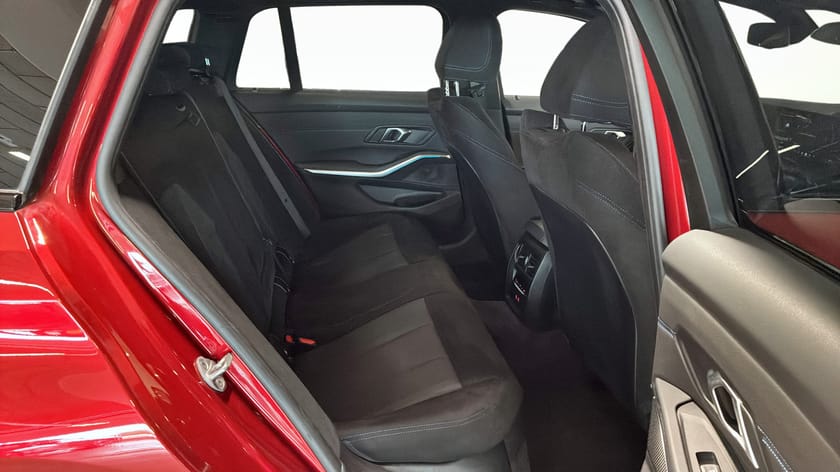 Bild 5 av BMW 330e xDrive Touring M SPORT DRAGKROK COMFORT ACCESS
