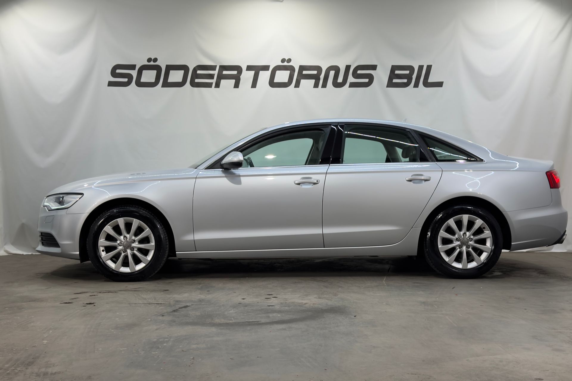 Audi A6 Sedan 2.8 FSI V6 quattro 2012, photo 3/10