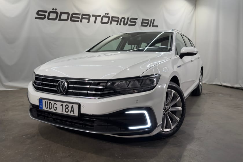 Bild 2 av Volkswagen Passat Sportscombi GTE 1.4 TSI DRAG VÄRMARE KAMERA 1 BRUKARE MOMSBIL