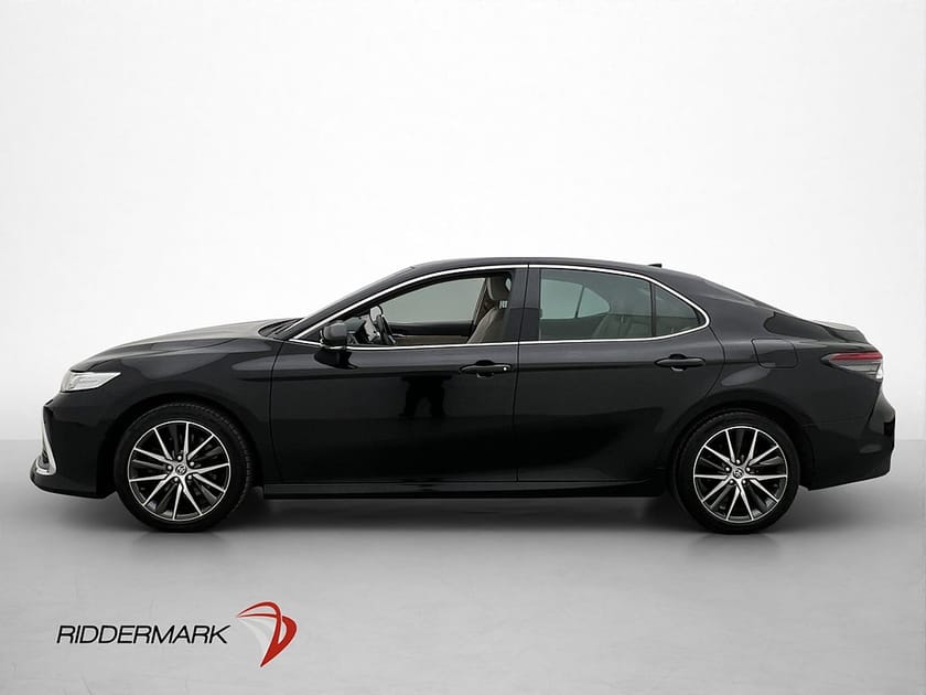 Bild 2 av Toyota Camry Hybrid 218hk Executive JBL Kamera CarPlay MOMS