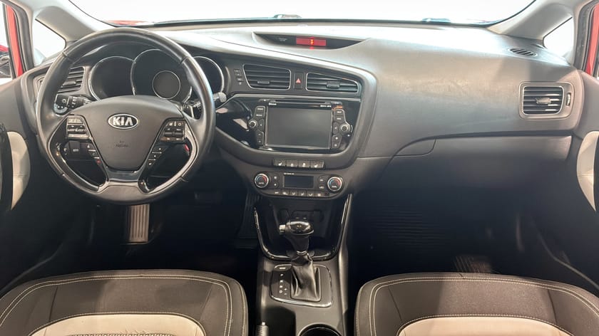 Bild 4 av Kia cee'd_sw SW 1,6 GDI DCT SPECIAL ED, SOLTAK