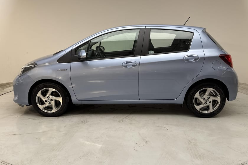 Bild 2 av Toyota Yaris Hybrid 1.5 HSD 5dr (75hk) Active Backkamera