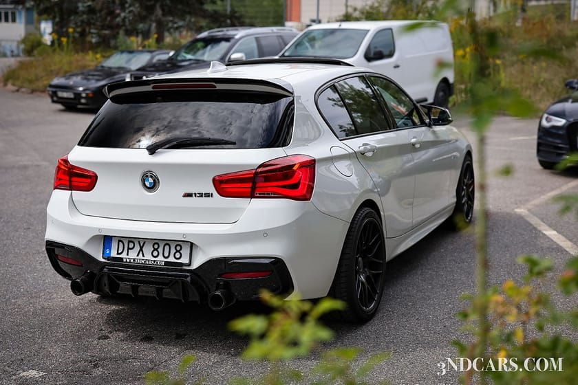 Bild 5 av BMW M135i xDrive H/K MHD GLASTAKLUCKA M-VÄRMARE MM