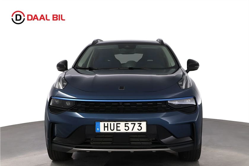 Bild 2 av Lynk & Co 01 PHEV DCT 261HK 17,6kWh INFINITY® PANORAMA 3D-VIEW NFC