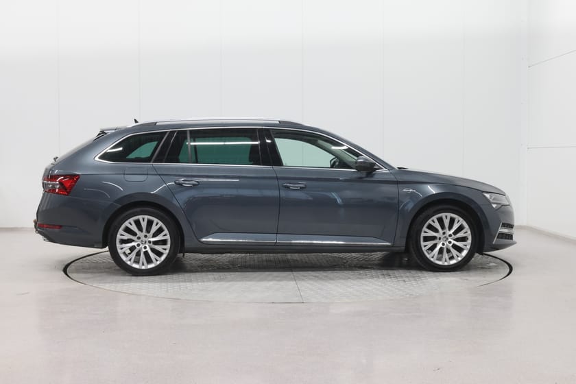 Bilde 5 av Škoda Superb iV Combi 1.4l 218hk L&K,Canton,R.kam,FJS Webasto,Virtuel,ACC+