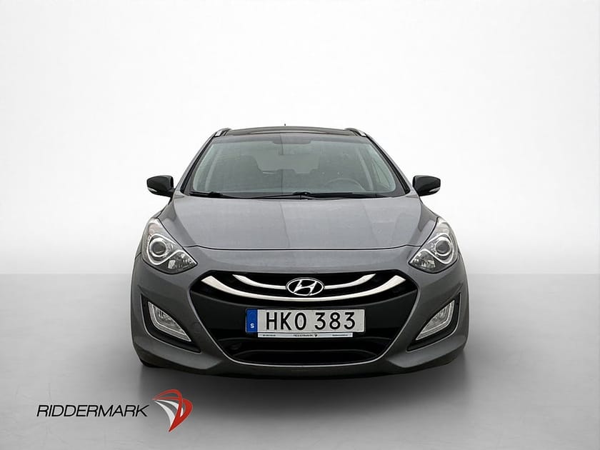 Bild 2 av Hyundai i30 Kombi 1.6 GDI 135hk Business Pano P-Sensorer Rattvärme