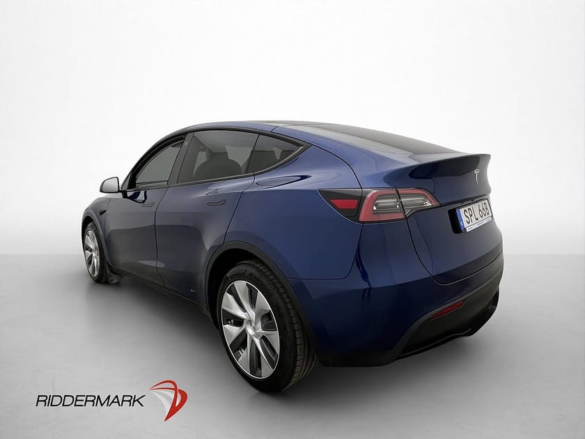 Bild 5 av Tesla Model Y Long Range AWD Ljus interiör Svensksåld