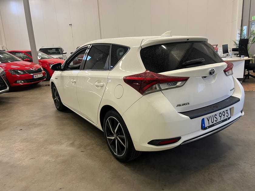 Bild 5 av Toyota Auris Hybrid e-CVT Intense Edition Kamera 136hk