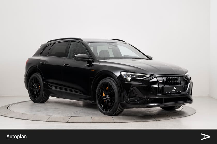 Bilde 1 av Audi e-tron 55 quattro S line Black Edition Batteritest/Matrix/360/B&O