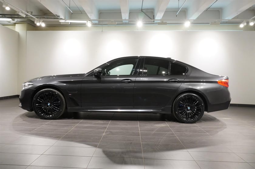 Bild 4 av BMW 530e xDrive iPerformance Sedan M Sport Innovation Taklucka Drag H K 4-Zons