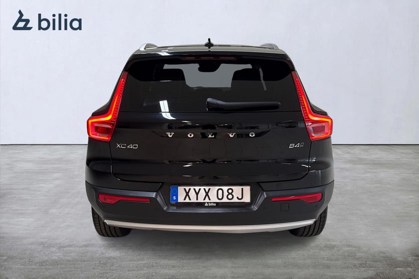 Bild 4 av Volvo XC40 B4 AWD DCT Momentum Advanced Navi Pro Edition /Panorama
