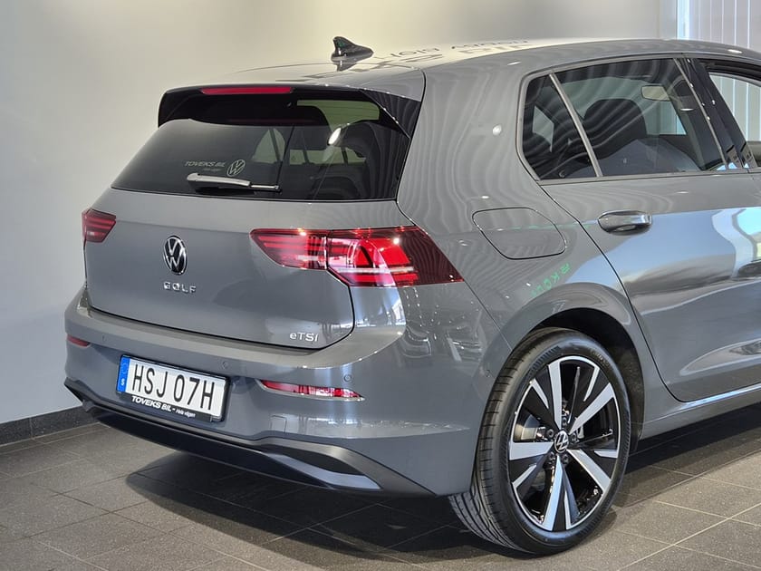 Bild 5 av Volkswagen Golf Life 1.5 eTSI 150hk |Kamera|Komfort stolar|18"