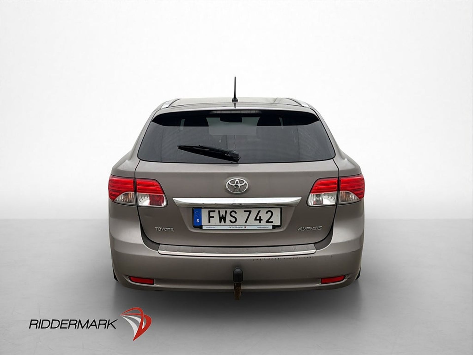 Toyota Avensis 2015, photo 7/10