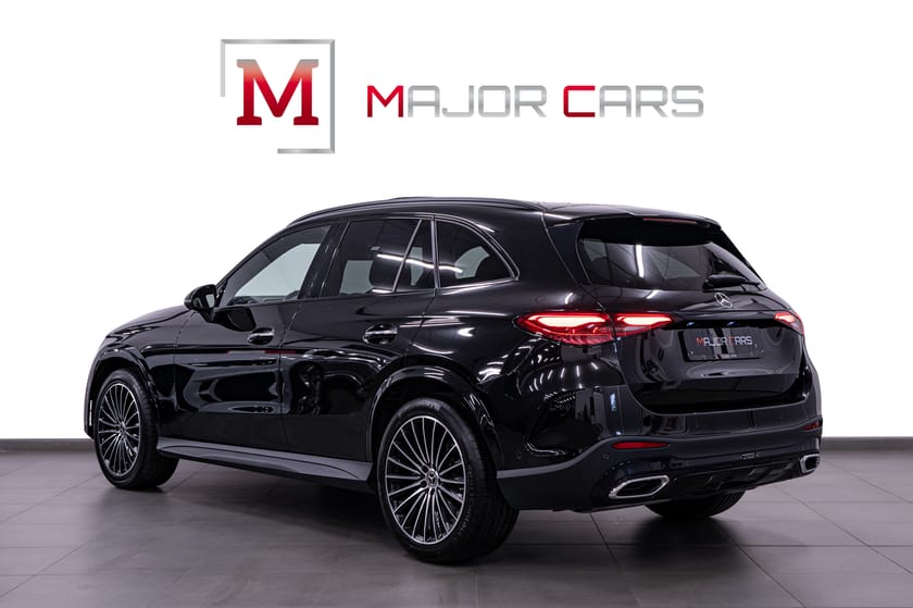 Bild 4 av Mercedes-Benz GLC 220 d 4MATIC AMG Night Pano Burmester DistrPro 360° Drag