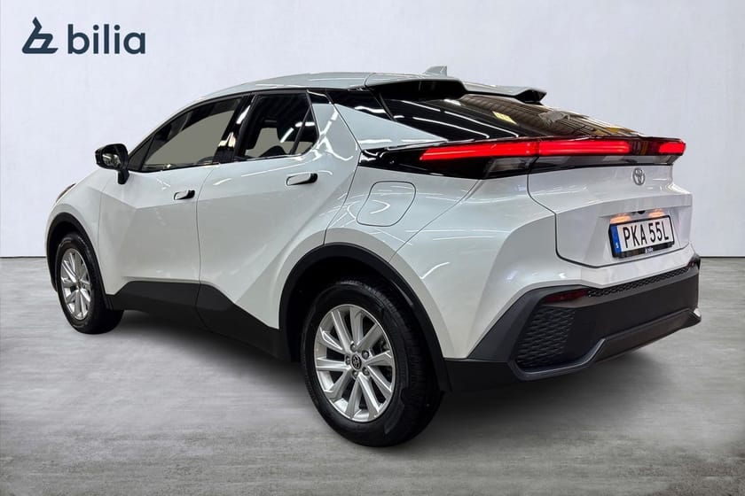 Bild 2 av Toyota C-HR PHEV 2,0 LADDHYBRID Active Appstyrd Värmare