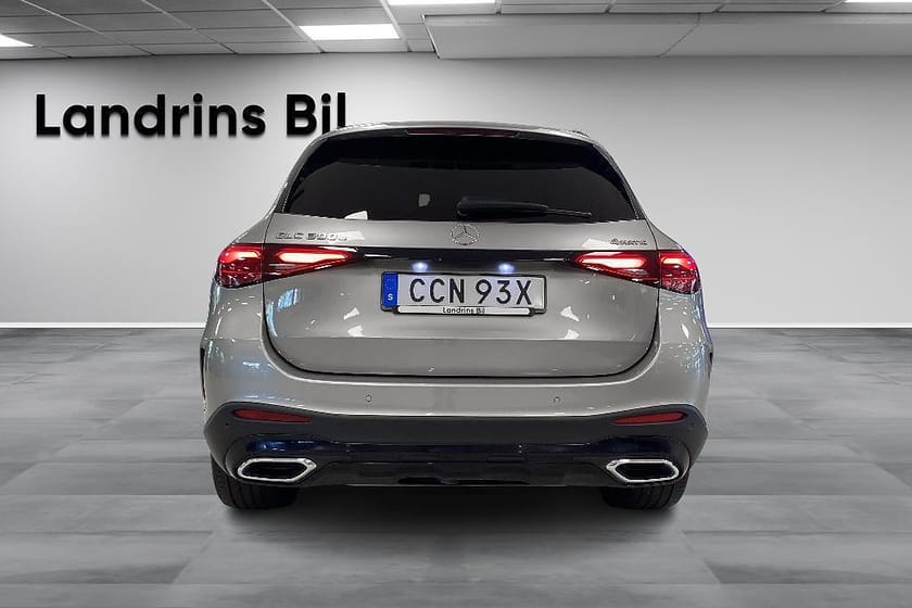 Bild 5 av Mercedes-Benz GLC 300 e 4MATIC / Pano / Drag