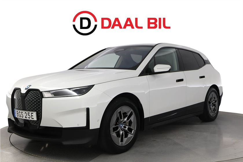 Bild 1 av BMW iX xDrive40 76,6kWh 326HK VÄRMARE B-KAM LÄDER NAVI COCKPIT