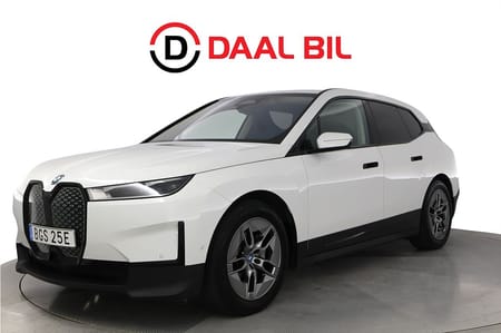 BMW iX xDrive40 76,6kWh 326HK VÄRMARE B-KAM LÄDER NAVI COCKPIT