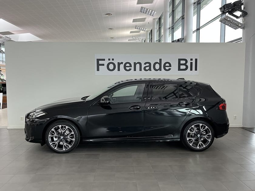 Bild 3 av BMW 120 M Sport Design Rattvärme Park Assist Driving Assist