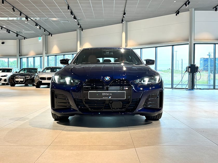 Bild 2 av BMW i4 M60 xDrive Gran Coupé H/K Elstolar Drag D/A Pro Rattvärme 601hk