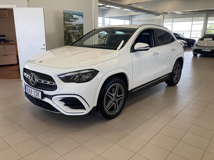 Bild 3 av Mercedes-Benz GLA 250 e e-hybrid Amg-Line B-Kamera Nav