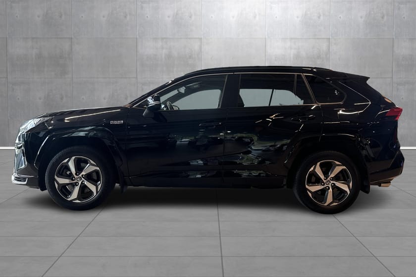 Bilde 2 av Toyota RAV4 Plug-in Hybrid Active Tech. PHEV. AWD. Hengefeste. LED bar