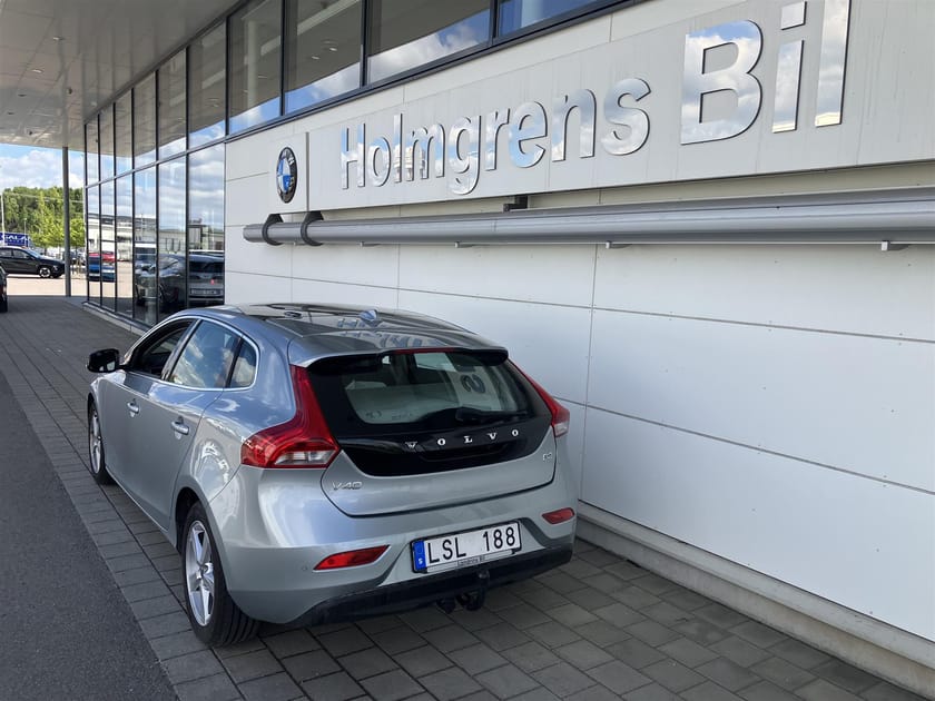 Bild 2 av Volvo V40 D2 Momentum Panorama Kamera Drag Värmare
