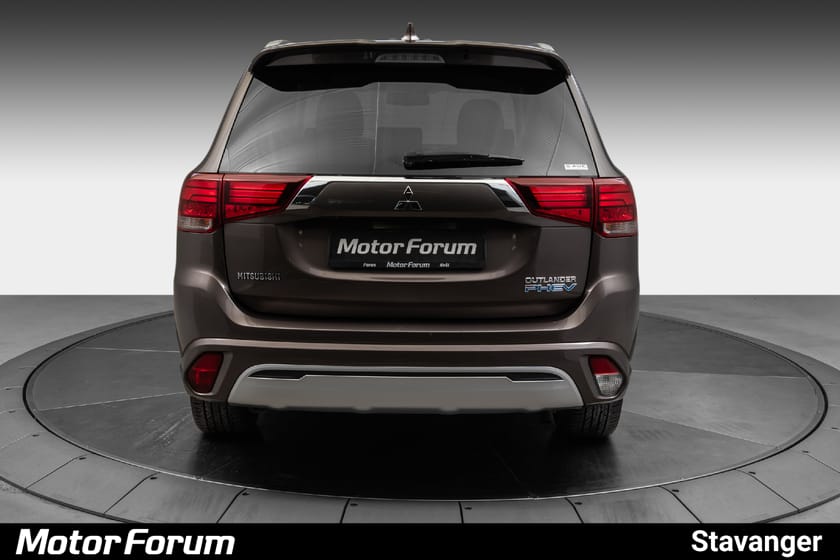 Bilde 2 av Mitsubishi Outlander PHEV INVITE/ 4WD/ NORSK BIL