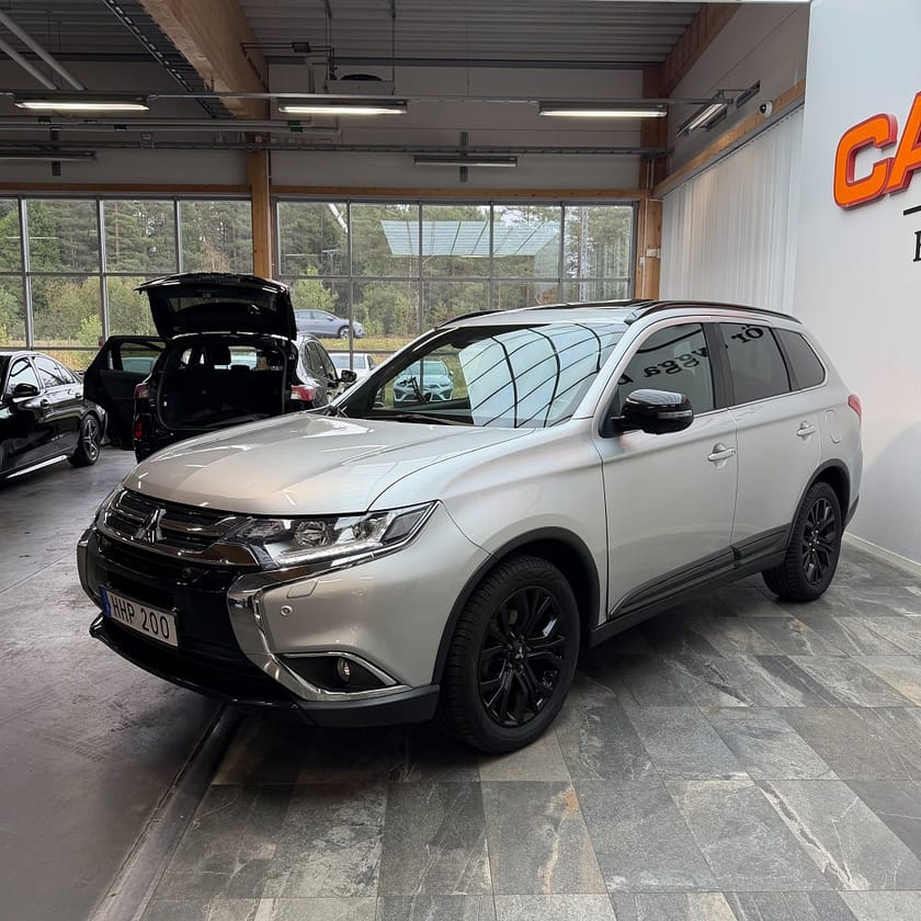 Bild 5 av Mitsubishi Outlander 2.0 4WD CVT Onyx 7-sits Taklucka 360° Dragkrok