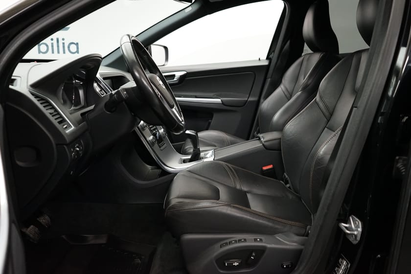 Bild 5 av Volvo XC60 D4 Classic Summum, Baklucka elmanövrerad, Dragkrok