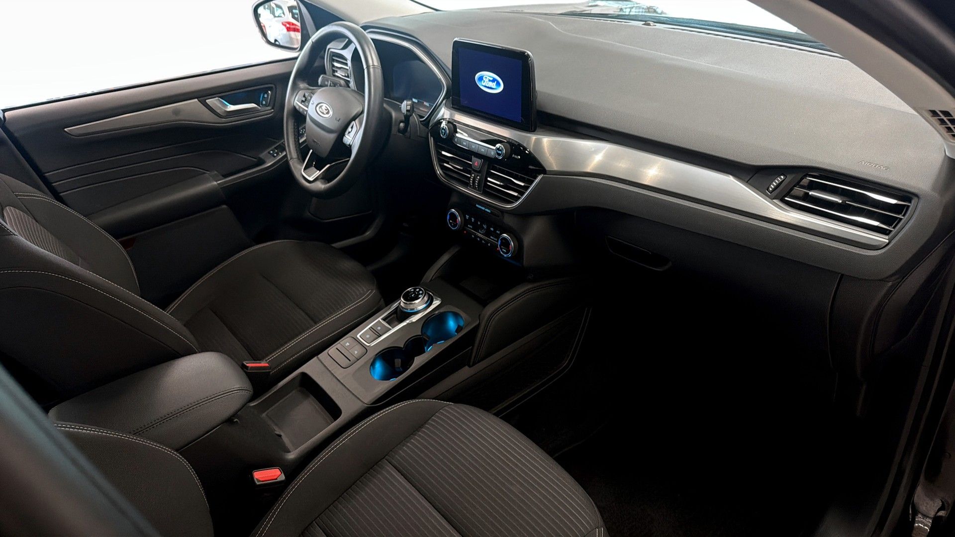 Ford Kuga Hybrid AWD 2022, bild 3/10