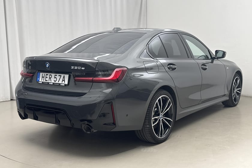 Bild 3 av BMW 330e xDrive Sedan 330 LCI, G20 (292hk) M Sport H/K