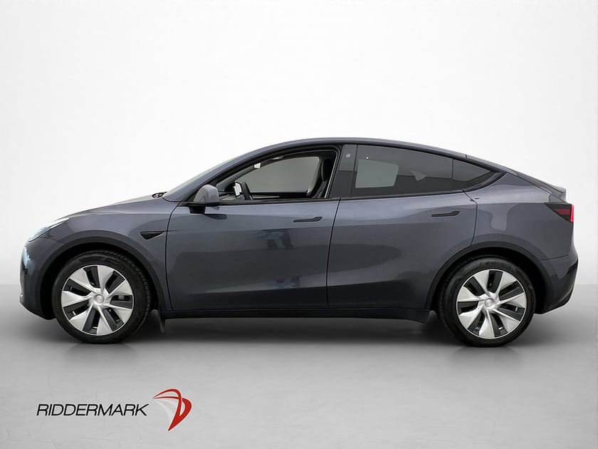 Bild 5 av Tesla Model Y Standard Range RWD Värmepump Pano Drag MOMS