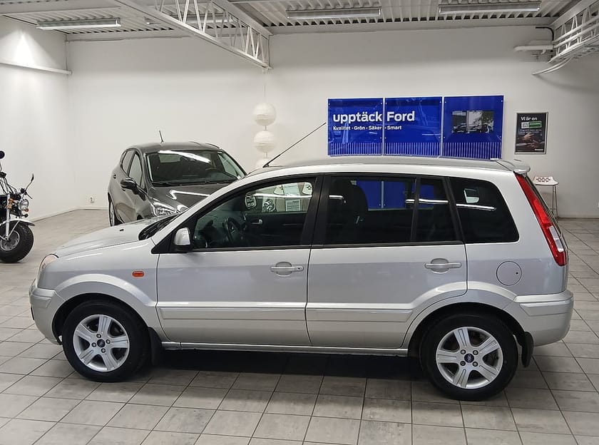 Bild 2 av Ford Fusion Fiesta 5d 1.4 80hk 1ägare Kamrem bytt