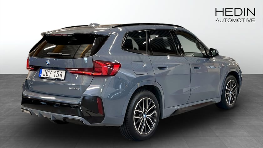 Bild 2 av BMW iX1 xDrive30 xDrive MSport Panorama Elstol med minne H/K Drag Backkamera