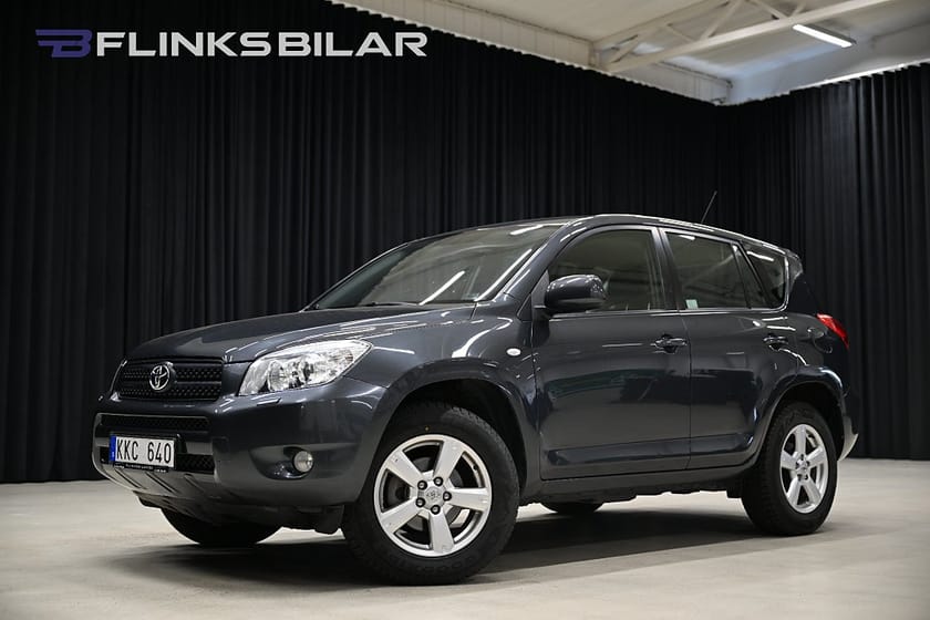 Bild 1 av Toyota RAV4 2.0 4x4 152HK Automat|Drag|GPS|Skinn|Lågmil|Kamkedja