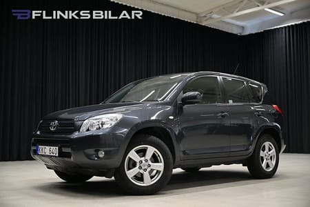 Toyota RAV4 2.0 4x4 152HK Automat|Drag|GPS|Skinn|Lågmil|Kamkedja