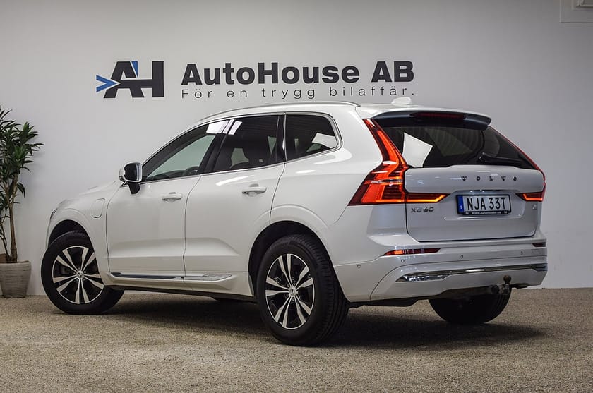 Bild 2 av Volvo XC60 Recharge T6 AWD Core Edition Glastak Drag Värmare 4,99%