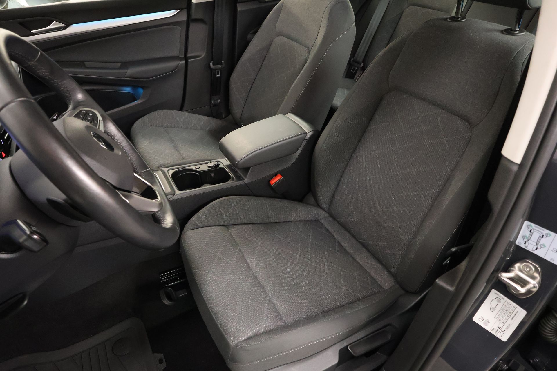 Volkswagen Golf 2023, bild 7/10