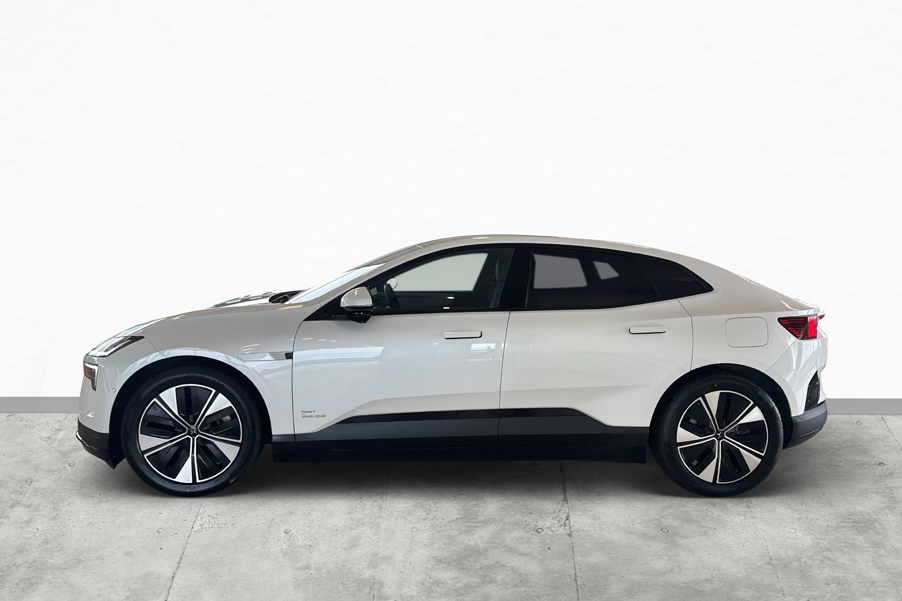 Polestar 4 272 hp