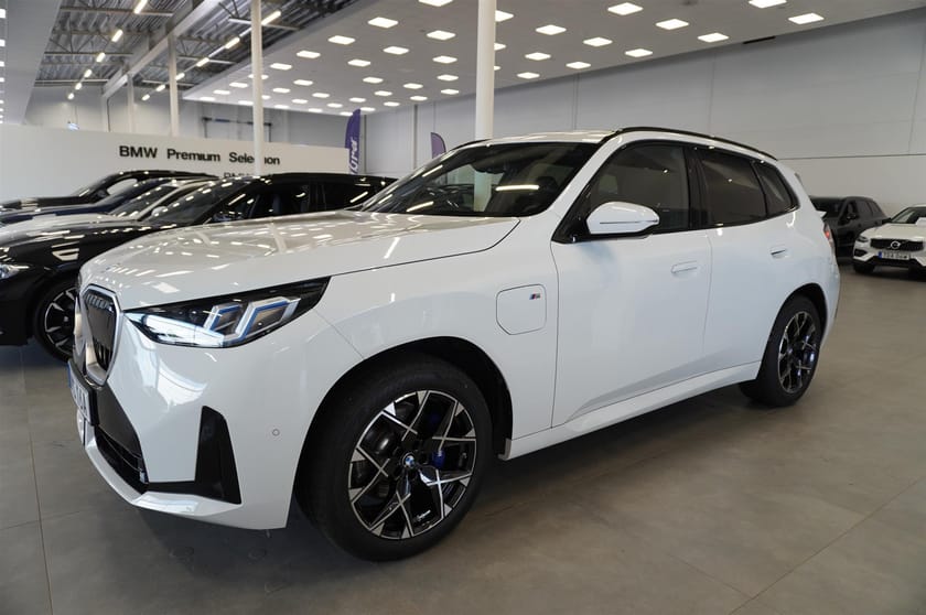 Bild 3 av BMW X3 30e xDrive M-Sport Navi Premium Adaptiva LED hk DAP
