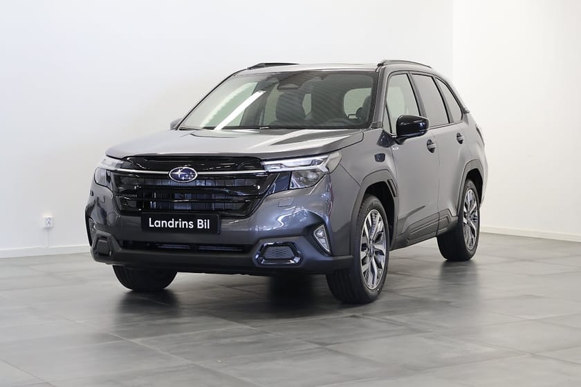 Bild 2 av Subaru Forester e-Boxer Touring Drag Vinterhjul Panorama Harman Kardon