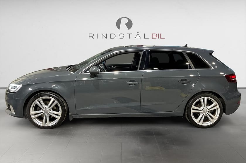 Bild 4 av Audi A3 Sportback 35 TFSI 150 HK PROLINE PDC NYSERV 8400MIL 18"