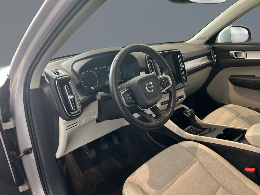 Bild 5 av Volvo XC40 D3 FWD Momentum Advanced Edition/Sommarkampanj/