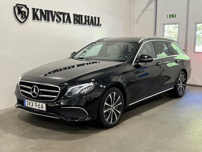 Bild 1 av Mercedes-Benz E 300 de T PLUG-IN 9G-Tronic Moms Widescreen Drag 306hk