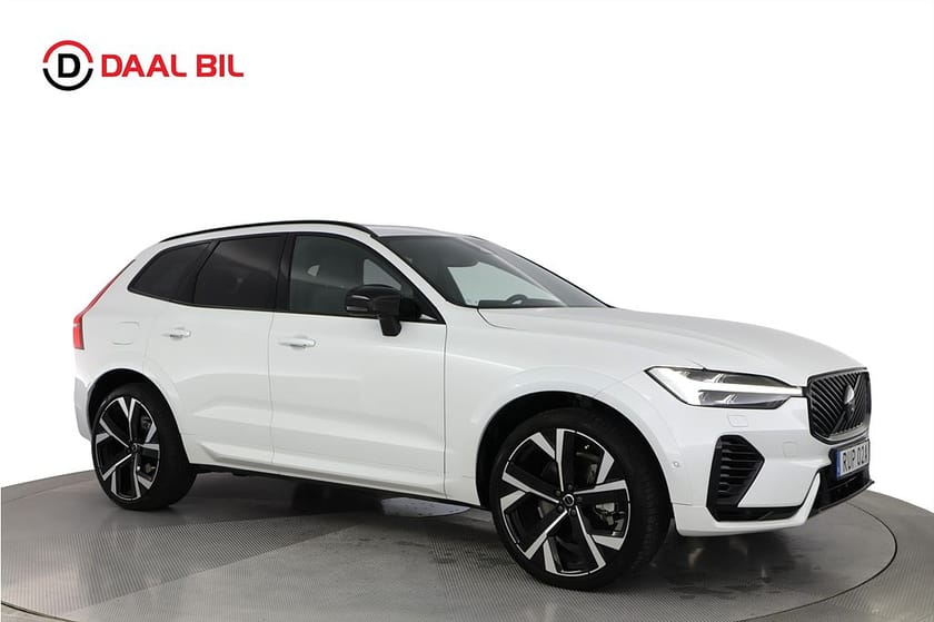 Bild 4 av Volvo XC60 RECHARGE T6 AWD 350HK BLACK EDT PLUS H/K® PANO 360-KAM