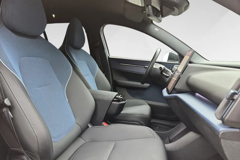 Volvo EX30 Twin Motor Performance bilde 18